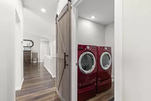 898 Country Club Dr, Howard, OH 43028 - Photo 32