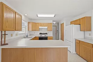 100 Indian Creek Ct, Pataskala, OH 43062 - Photo 4