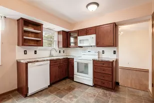 1242 Bradshire Dr, Columbus, OH 43220 - Photo 12