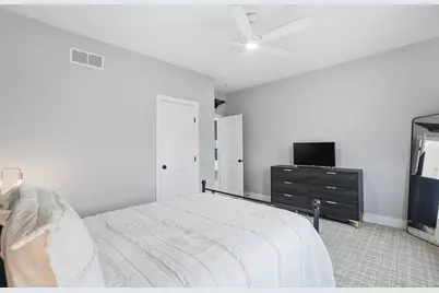 1915 Red Oak Street, Lewis Center, OH 43035 - Photo 40