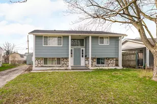 3755 Lynward Rd, Columbus, OH 43228 - Photo 2