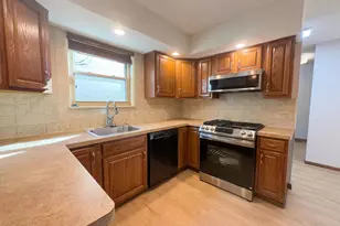 905 Vernon Rd, Columbus, OH 43209 - Photo 2