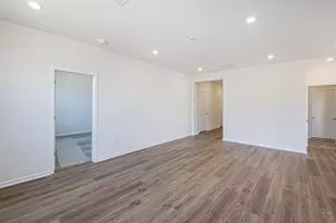 336 Honeysuckle St, South Bloomfield, OH 43103 - Photo 8