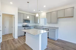 336 Honeysuckle St, South Bloomfield, OH 43103 - Photo 2