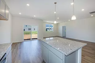 336 Honeysuckle St, South Bloomfield, OH 43103 - Photo 4