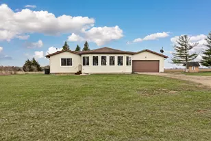 9161 Cochran Rd, Williamsport, OH 43164 - Photo 4