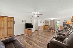 9161 Cochran Rd, Williamsport, OH 43164 - Photo 10