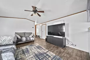 170 Spruce Ridge Dr, Ashville, OH 43103 - Photo 14