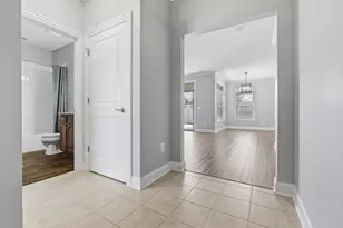 243 Parkgate Ct, Delaware, OH 43015 - Photo 2