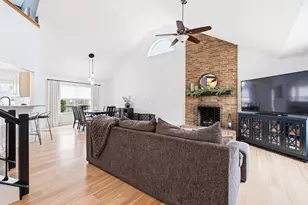 5775 Cypress Hollow Ct, Grove City, OH 43123 - Photo 4