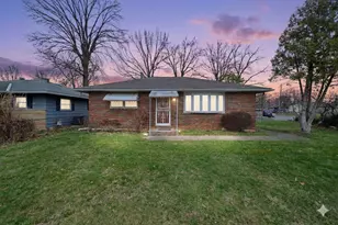 860 Basswood Rd, Columbus, OH 43207 - Photo 4