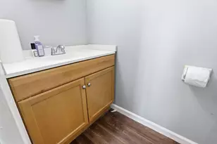 4909-4911 Karl Rd, Columbus, OH 43229 - Photo 20