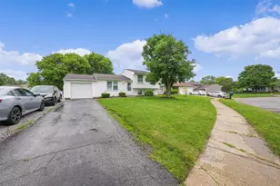 1310 Sweetbay Pl, Galloway, OH 43119 - Photo 2