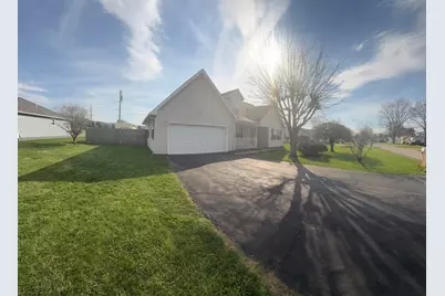 593 Franklin Circle, Chillicothe, OH 45601 - Photo 2