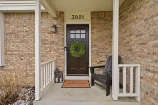 3921 Antrim Rd, Columbus, OH 43221 - Photo 2