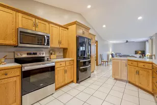 13270 Rolling Hills Ct, Mount Vernon, OH 43050 - Photo 2