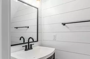 2341 Woodbrook Cir N, Columbus, OH 43223 - Photo 6