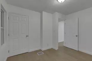 1575 Vendome Dr S, Columbus, OH 43219 - Photo 8