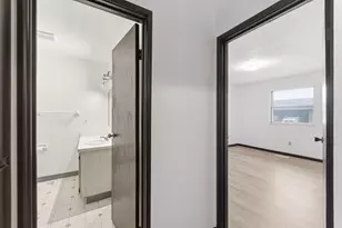 1213 Woodbrook Ct, Columbus, OH 43223 - Photo 2