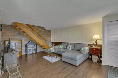 703 Cherry Hollow Road, Columbus, OH 43228 - Photo 1