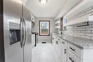 281 Demorest Rd, Columbus, OH 43204 - Photo 12