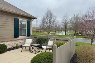 4262 Bridgelane Pl, New Albany, OH 43054 - Photo 2