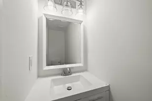 1379 Restwood Ct, Columbus, OH 43204 - Photo 8