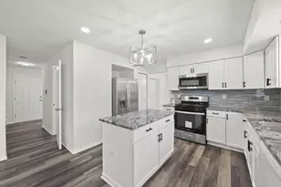 1379 Restwood Ct, Columbus, OH 43204 - Photo 12