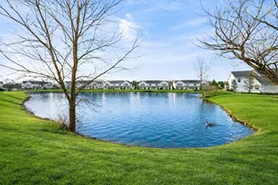 622 Lakeview Dr S, Grove City, OH 43123 - Photo 2