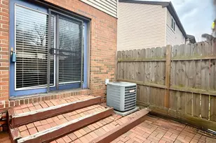 2215 Noe Bixby Rd, Columbus, OH 43232 - Photo 20