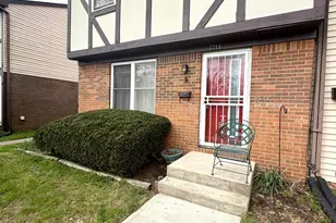 2215 Noe Bixby Rd, Columbus, OH 43232 - Photo 2
