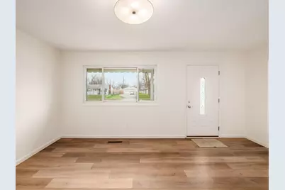 3608 Clearwater Drive, Columbus, OH 43232 - Photo 6