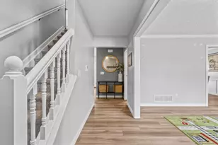 995 Lori Ln, Westerville, OH 43081 - Photo 4