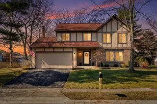 995 Lori Ln, Westerville, OH 43081 - Photo 2