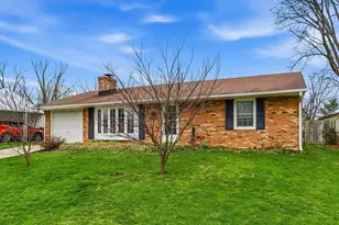 427 Canfield Dr, Columbus, OH 43230 - Photo 2