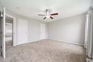 1151 Kinneton, Columbus, OH 43228 - Photo 30