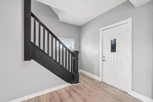 1025 Howard St, Columbus, OH 43201 - Photo 8