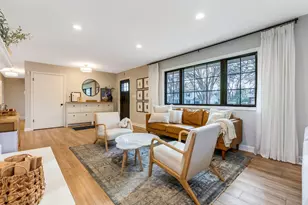 4370 Harborough Rd, Columbus, OH 43220 - Photo 8