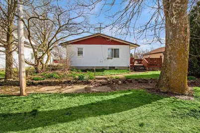 10537 Columbus Street, Middleburg, OH 43336 - Photo 12