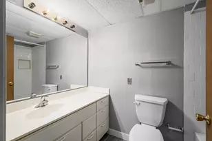 5885 Beechcroft Rd, Columbus, OH 43229 - Photo 18