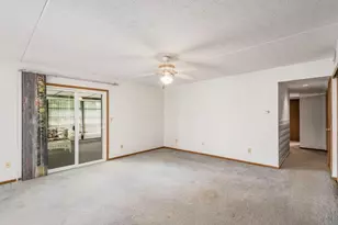 5885 Beechcroft Rd, Columbus, OH 43229 - Photo 4