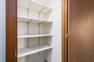 5885 Beechcroft Rd, Columbus, OH 43229 - Photo 16