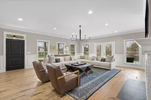 2300 Cove Point Ct, Powell, OH 43065 - Photo 8