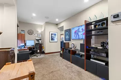 132 N High Street, Gahanna, OH 43230 - Photo 18