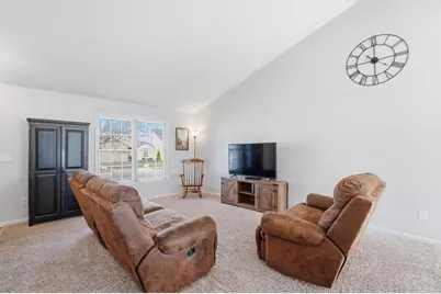 2252 Yagger Bay Drive, Hilliard, OH 43026 - Photo 6