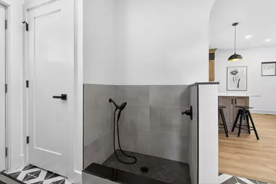 90 N Ohio Avenue, Columbus, OH 43203 - Photo 26