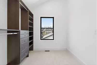 90 N Ohio Avenue, Columbus, OH 43203 - Photo 32