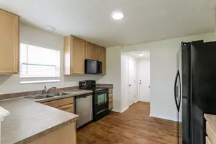 2177 Margo Rd, Columbus, OH 43229 - Photo 6