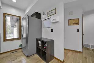 1639 Six Point Ct, Columbus, OH 43085 - Photo 6