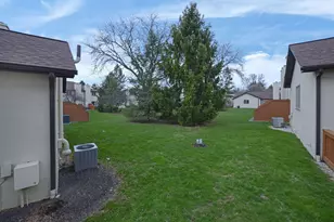 1639 Six Point Ct, Columbus, OH 43085 - Photo 22